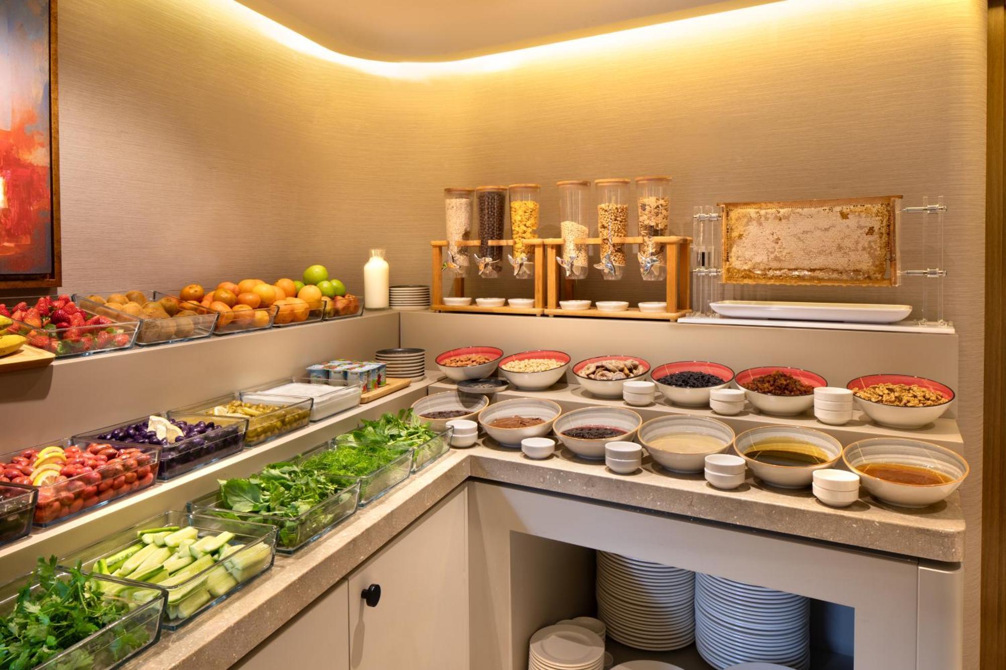 Bentley Hotel Old City-Special Class Istambul Exterior foto A salad bar