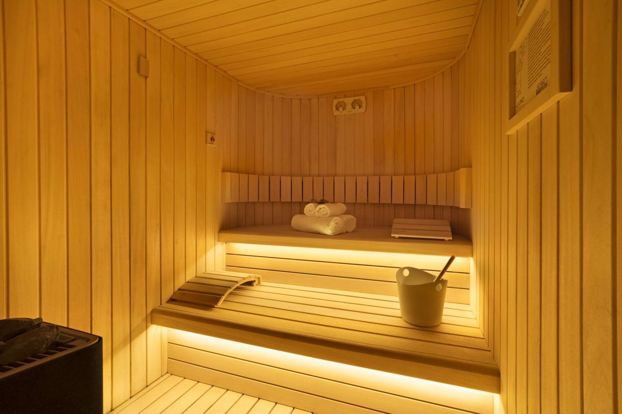 Bentley Hotel Old City-Special Class Istambul Exterior foto A Finnish sauna
